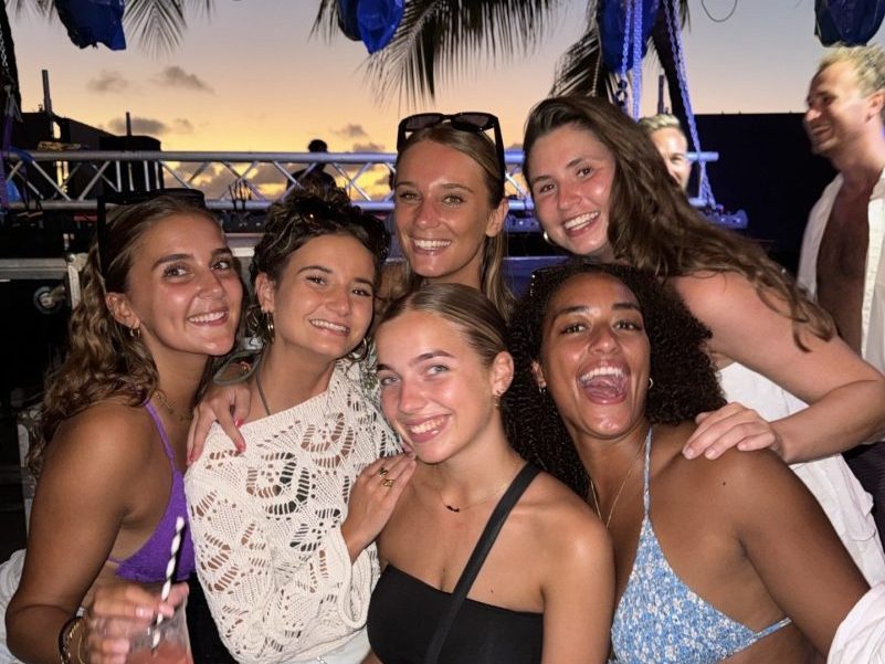 Happy Hours Curacao Uitgaan Tussenjaar Wereldstap op Cabana