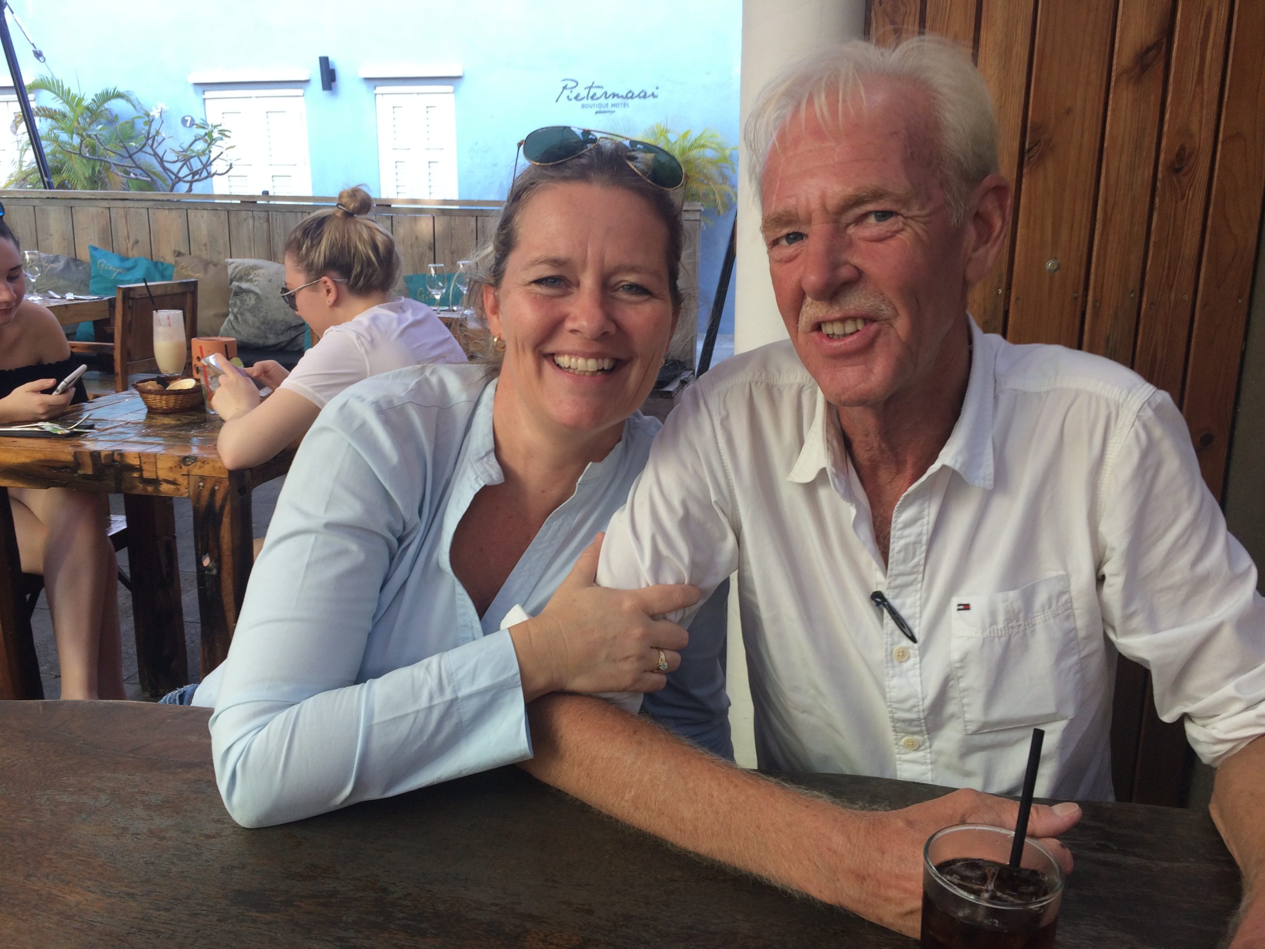 Jan Peltenburg de initiatiefnemer van Pietermaai met Jora Curacao Studentenwijk